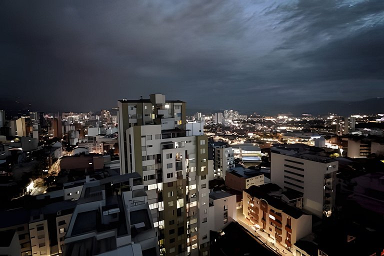 Strada Suites: Piso alto, Wifi, A/A