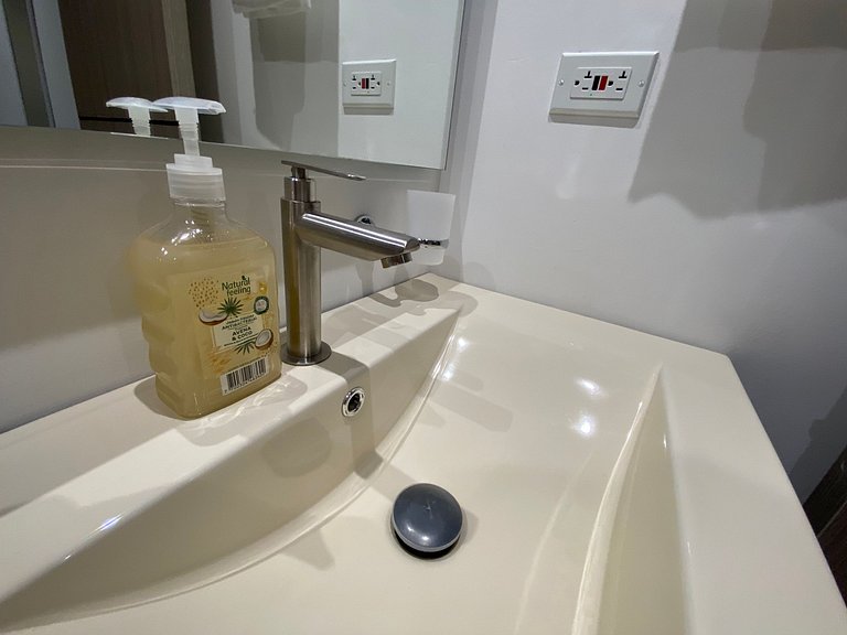 Habitación con cama Queen, a minutos del aeropuerto