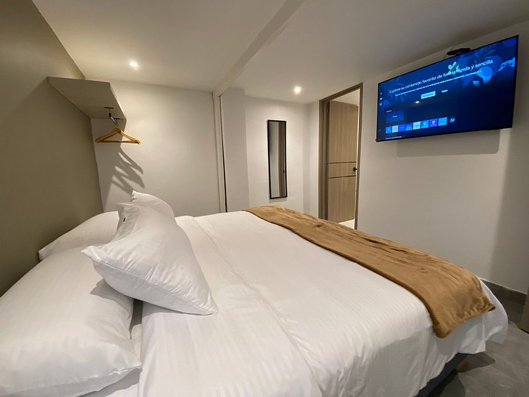 Cama King cerca Aeropuerto El Dorado | Hostme - 96k Premiun