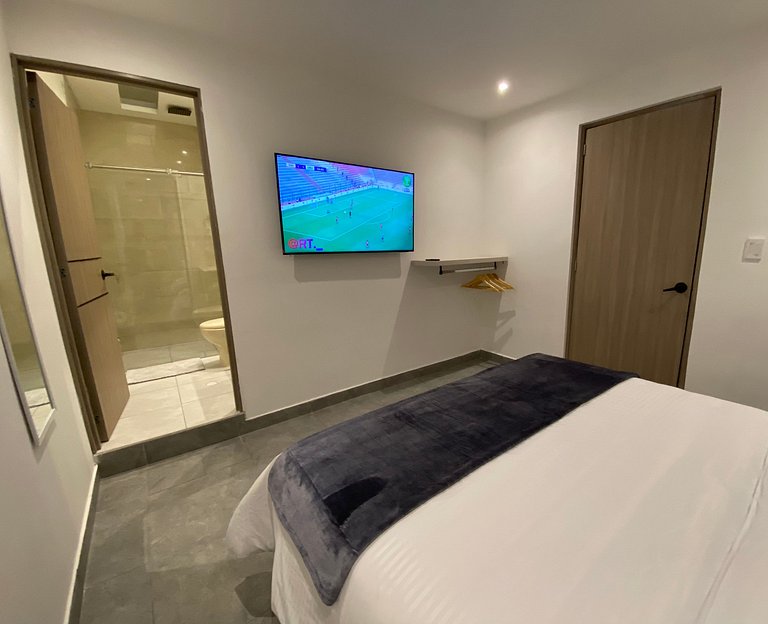 Habitación con cama Queen, a minutos del aeropuerto