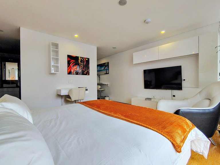Estudio Moderno en Santa Bárbara, Usaquén | Hostme